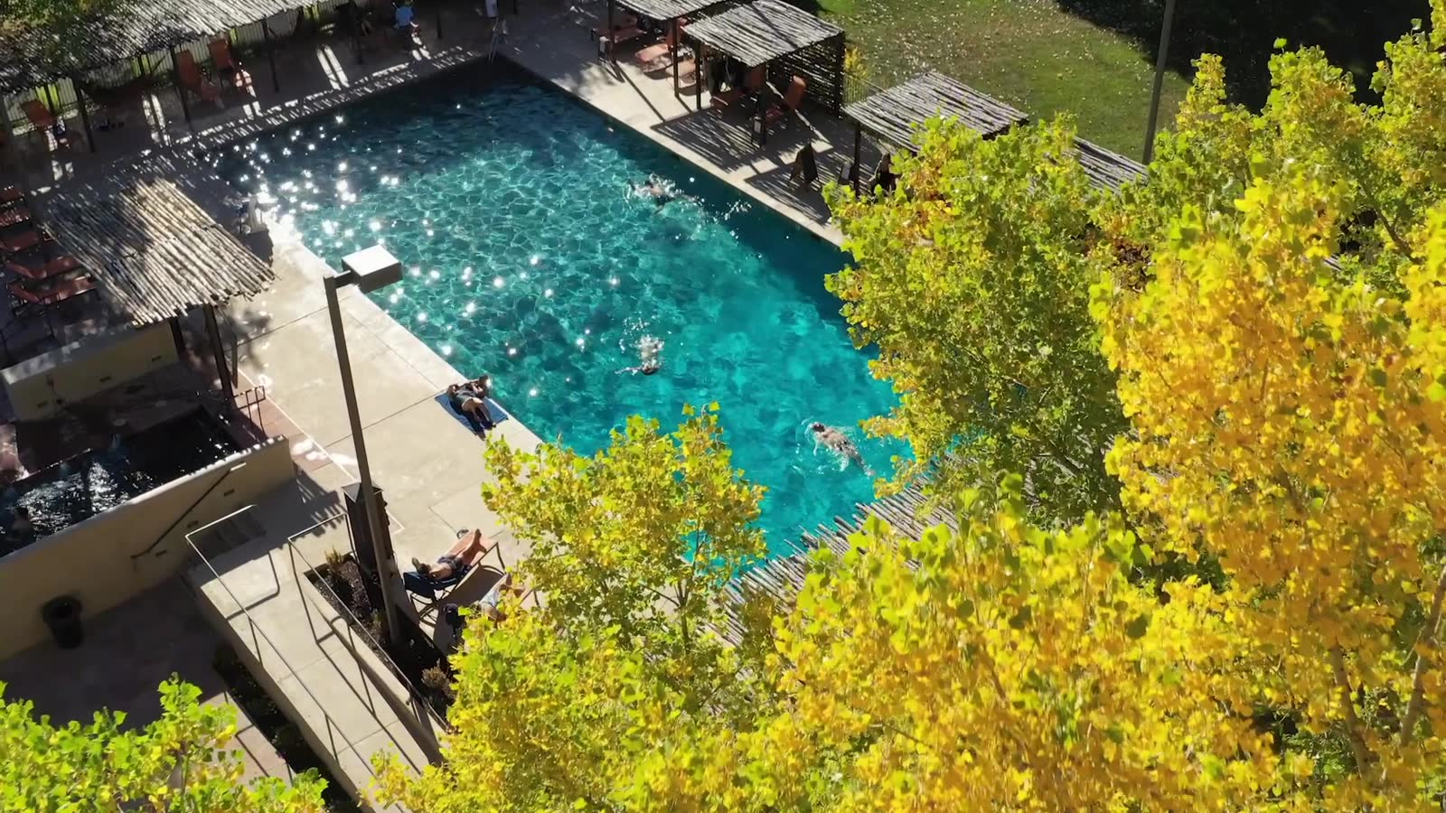 Turquoise mineral pool at Ojo Santa Fe